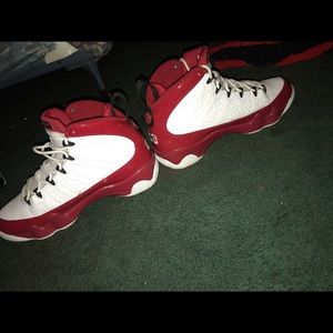 “GYM RED” JORDAN 9s